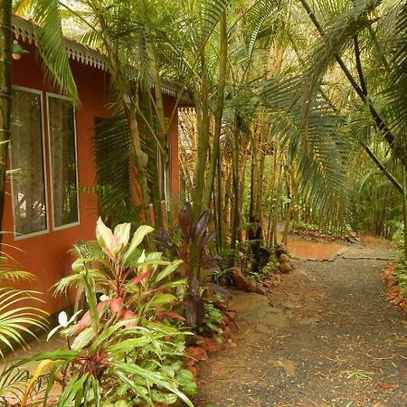 Sunbird Garden Resort Krishnagiri Екстер'єр фото