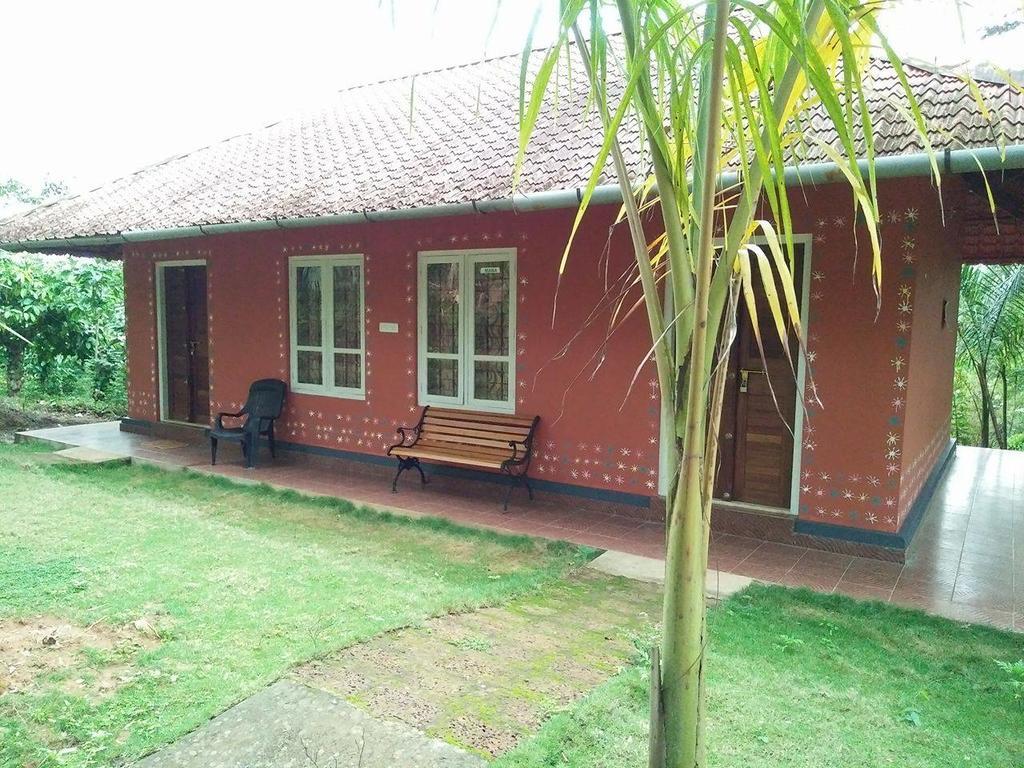 Sunbird Garden Resort Krishnagiri Екстер'єр фото