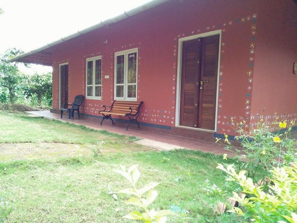 Sunbird Garden Resort Krishnagiri Екстер'єр фото